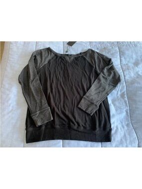 NWT AUTHENTIC WOMEN’S TART COLLECTIONS ATHLEISURE SWEATSHIRT TOP SIZE X-SMALL